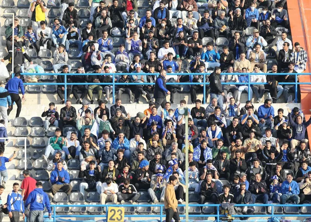 چراغ سبز سکوها برای اولین بازی استقلال 