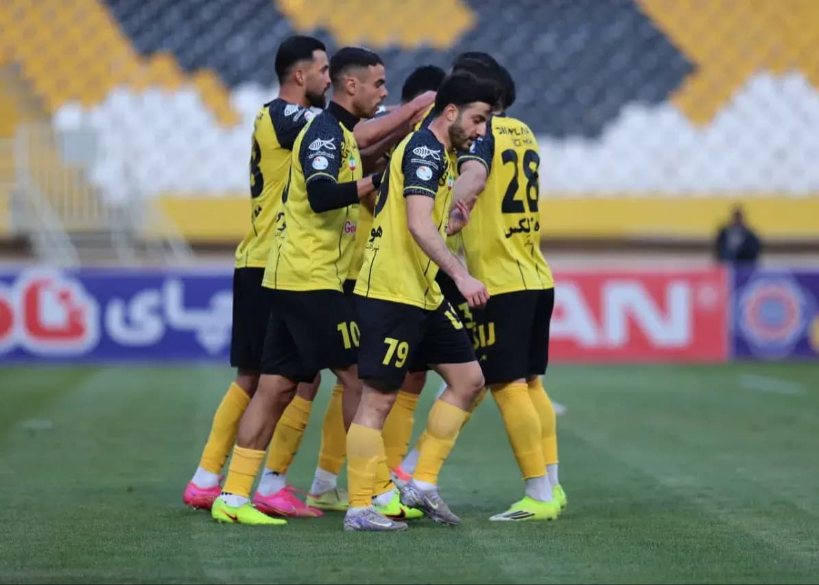 سپاهان، شاگرد اول ثلث سوم