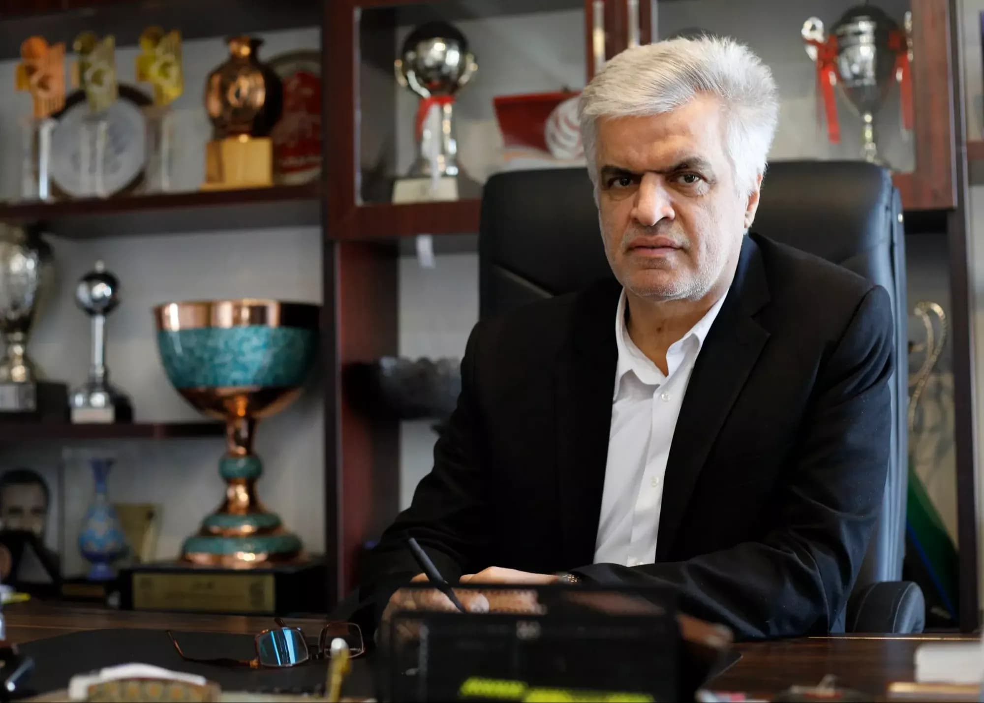 مدیرعامل پیکان: با زبان خوش می‌گویم دست بردارید