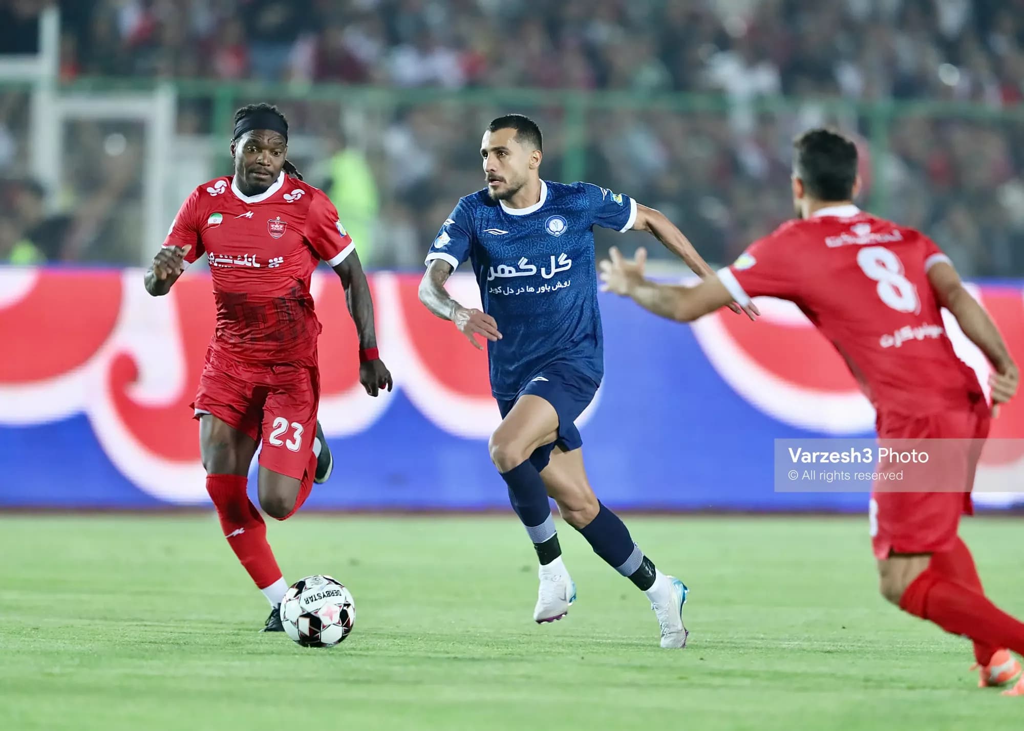 گل‌گهر - پرسپولیس بدون تماشاگر شد