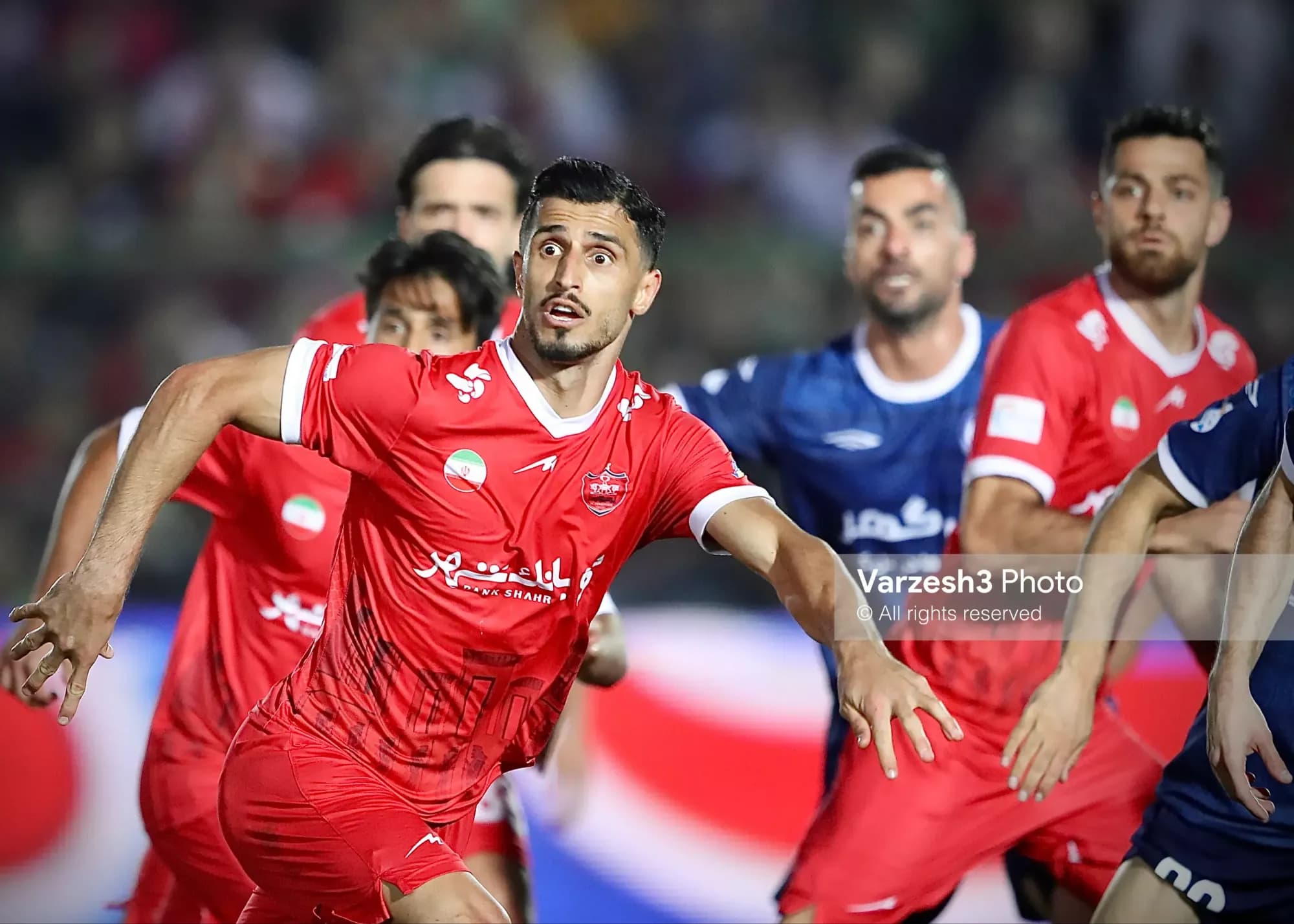 گزارش زنده: گل‌گهر صفر - پرسپولیس صفر