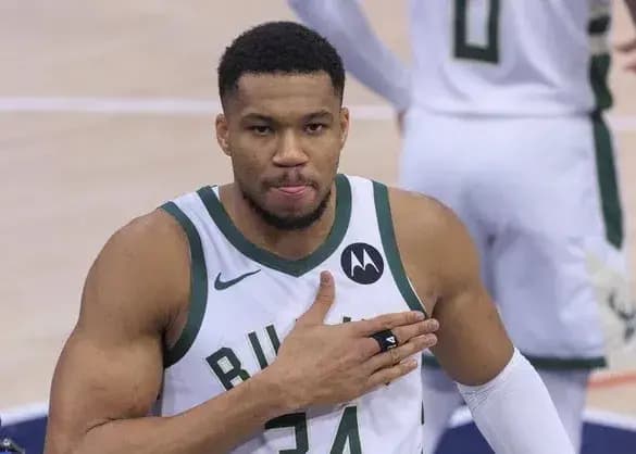 اسطوره NBA گفت: رونالدو بهتر است یا مسی؟
