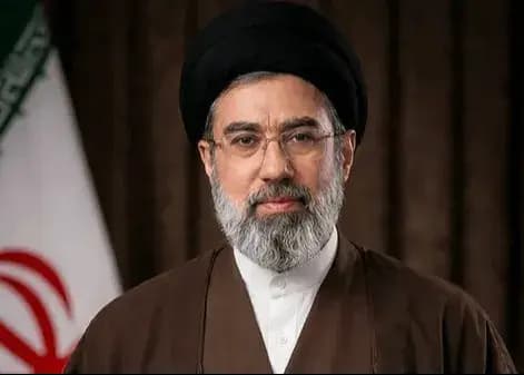 تحویل پرچم جمهوری اسلامی ایران (عکس)