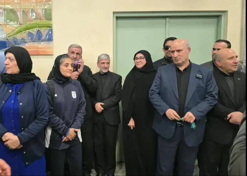 تاج: دختران ما دست رد به پیشنهاد دشمن زدند