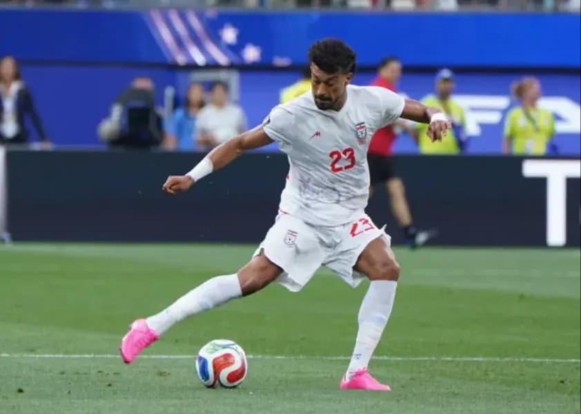 رامین کنار مسی: در تیم منتخب دور اول! (عکس)