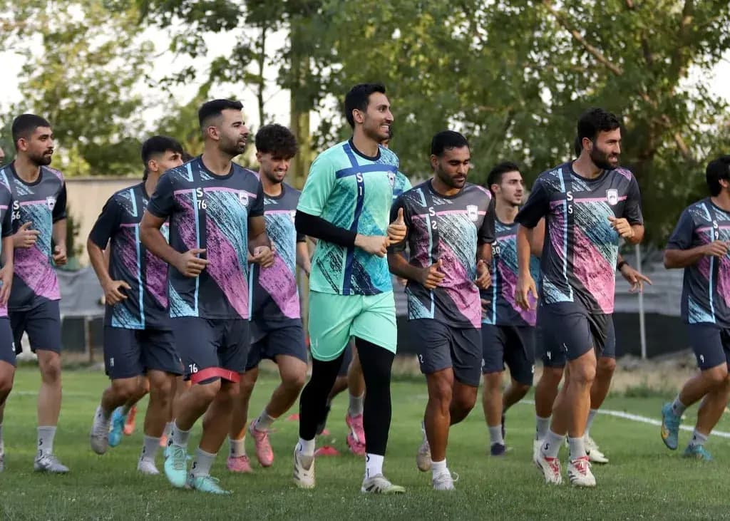 آخرین تمرین چادرملو بعد از ۱۱۷ روز!
