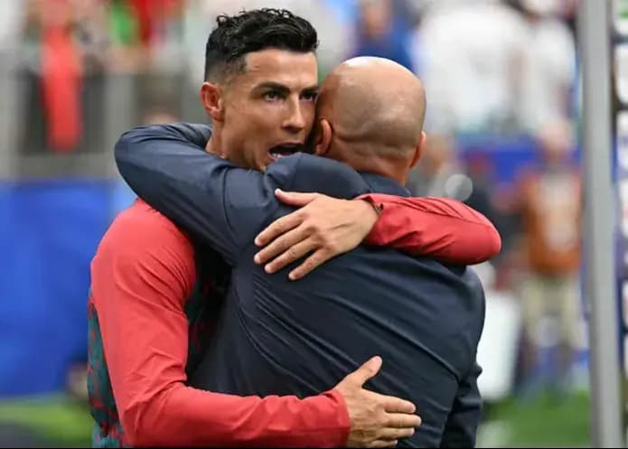 رونالدو قهرمانی جهان را بغل کرد!