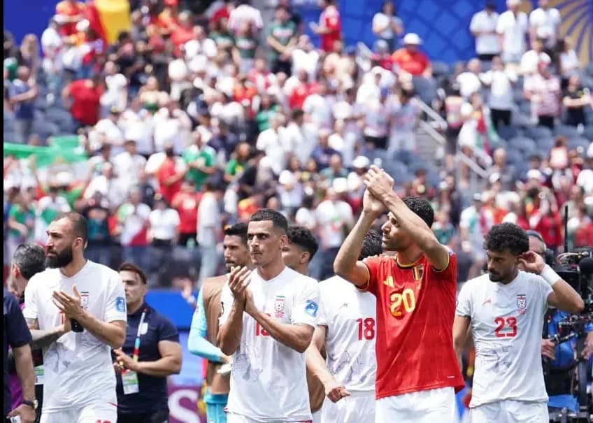 تاج: به هواداران ایران پرچم و لباس و کلاه می‌دهیم