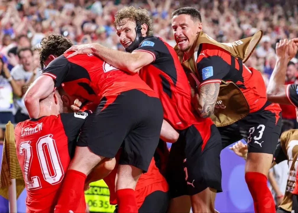 سرمربی اتریش: وقتی 3-2 عقب میافتی باید بمیری!