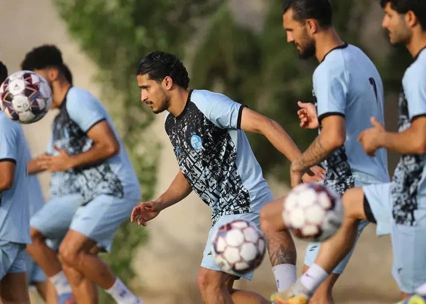پیشفصل استقلال: اردو، تمدید و یک سفر مهم