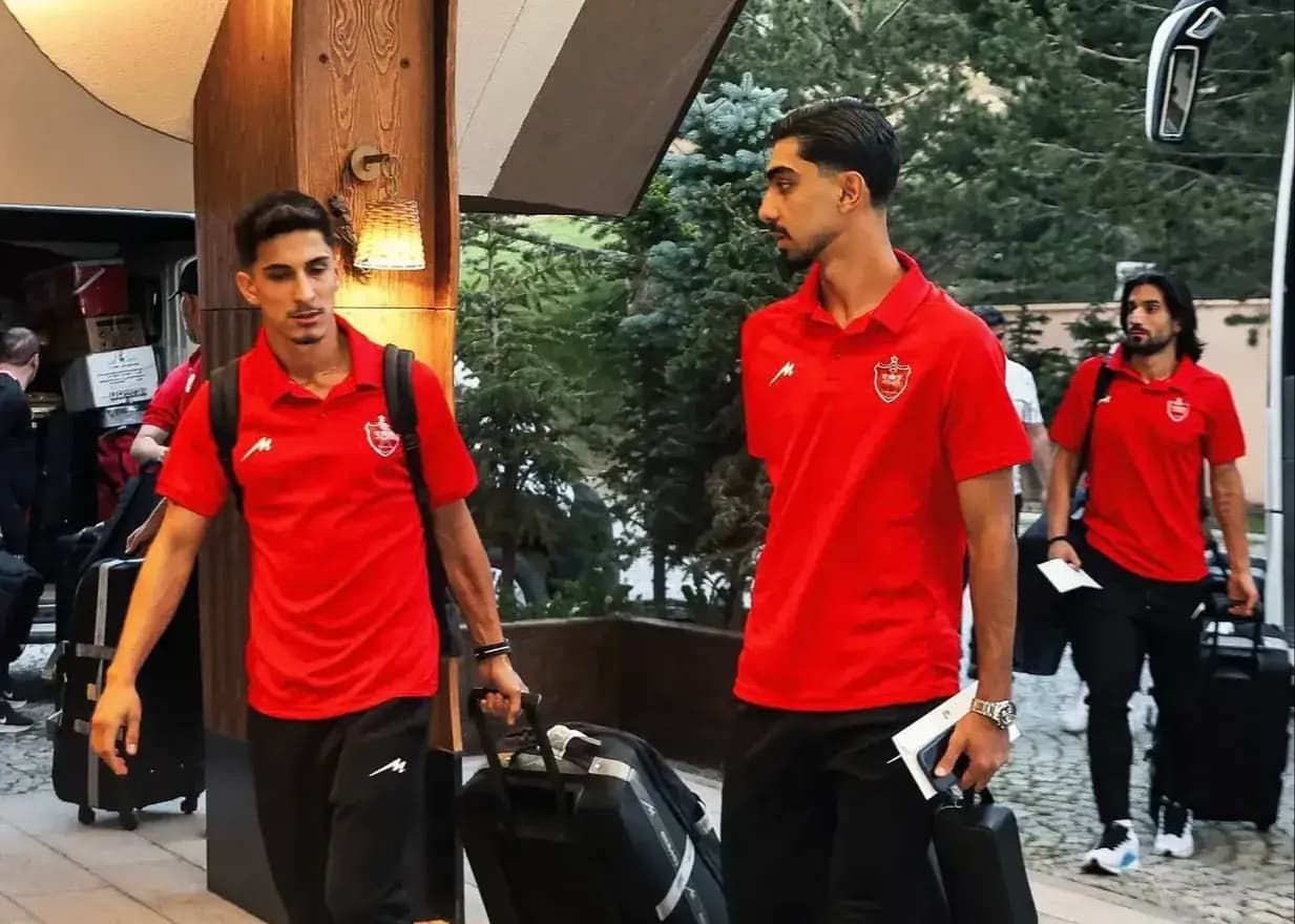 ردای آقای گل بر تن مهاجم پرسپولیس