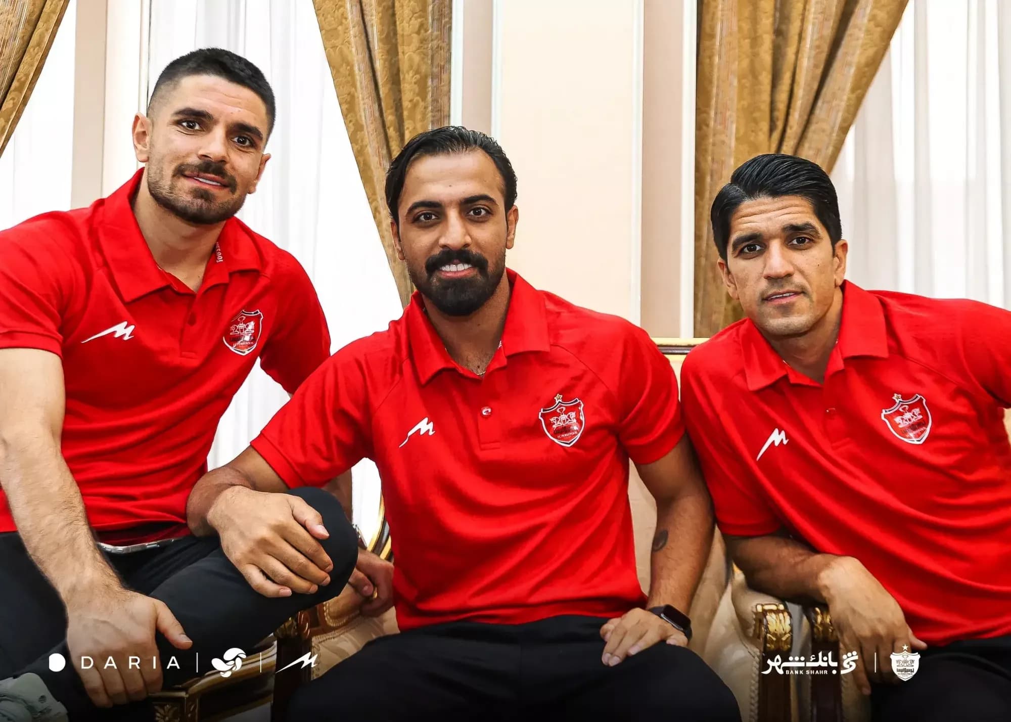 خرید جدید پرسپولیس و کری روی لباس (عکس)