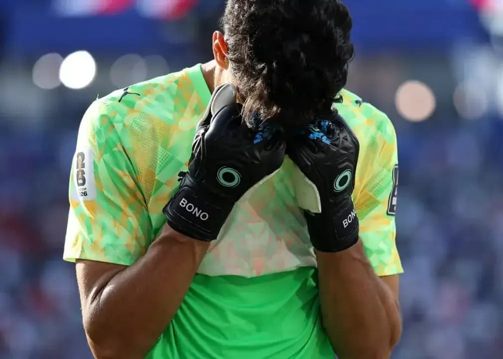 الهلال به دنبال گلر لهستانی، بونو در مسیر جدایی؟