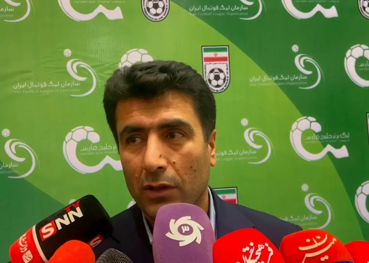 هزاریان: تا بازی پرسپولیس پنجره باز میشود