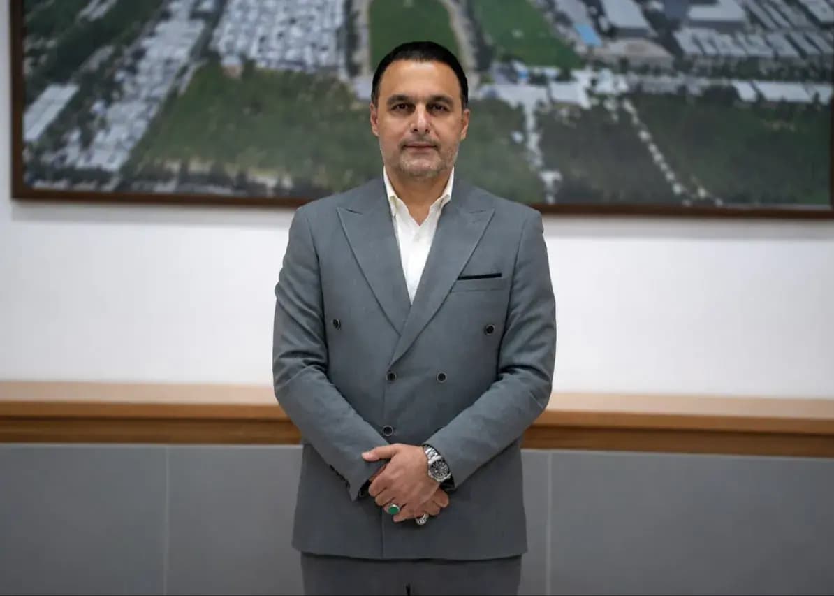 محمدی رسما حکم مدیرعاملی گرفت