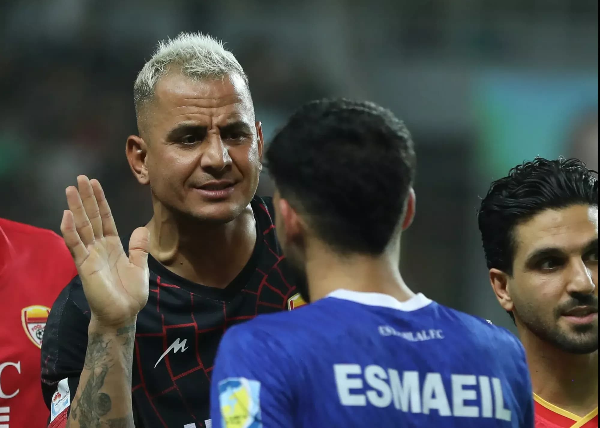 محبوب‌ترین گلر ایران، سد راه استقلال 