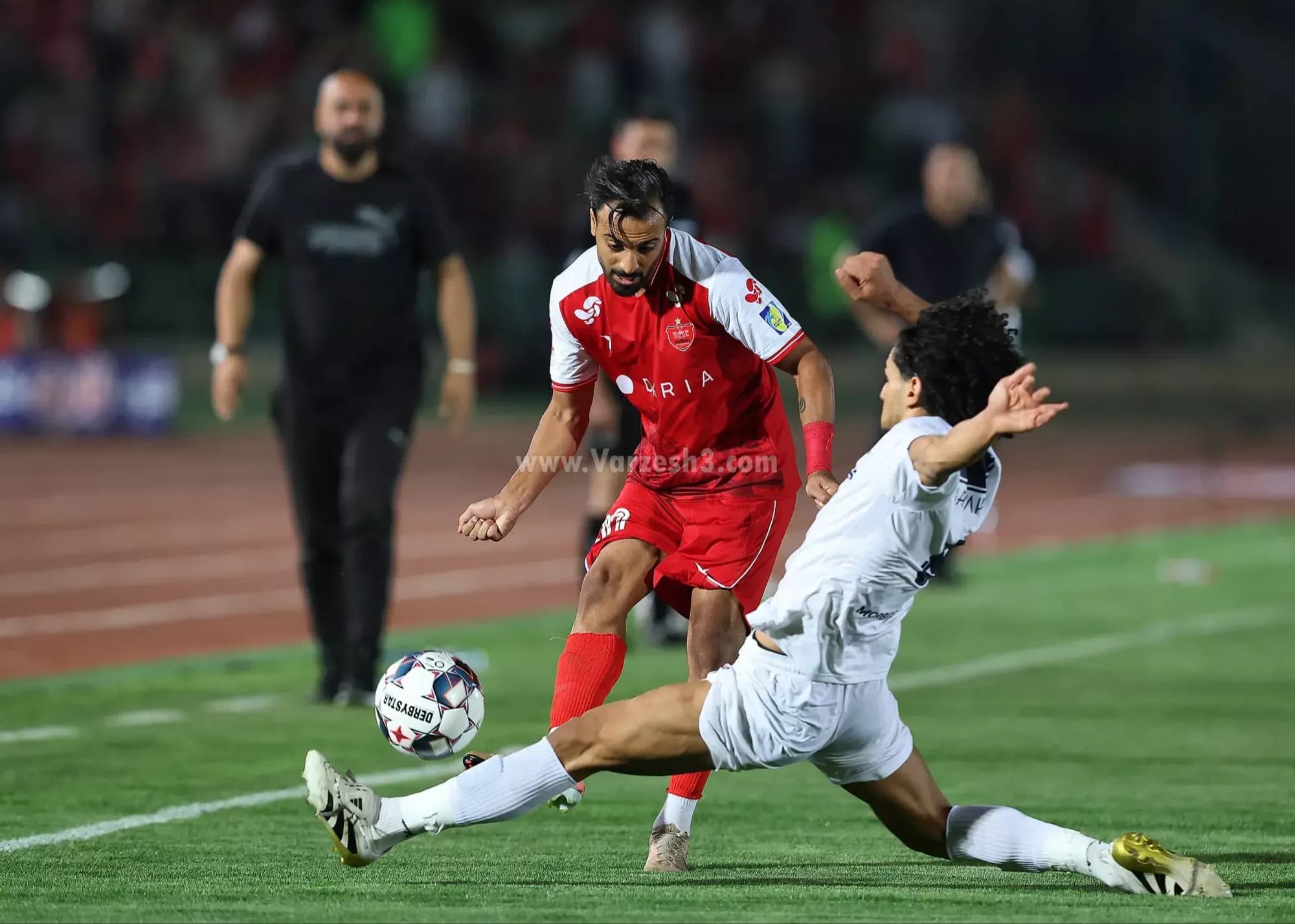 مدافع جدید پرسپولیس، اولین پیچ را رد کرد!