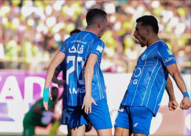 حردانی و آسانی در کافی شاپ! (عکس)