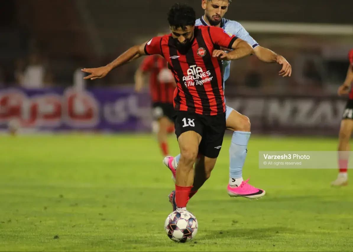 صادق فیکس راست تراکتور شد