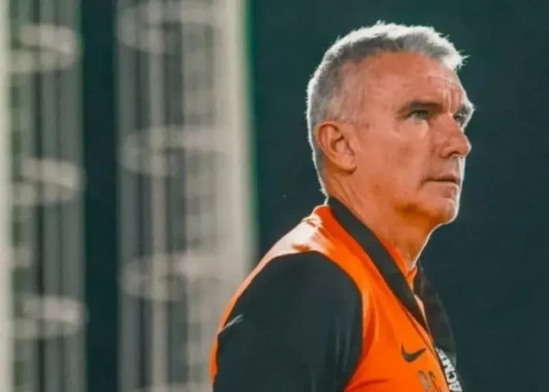 مقصد جدید مربی سابق سپاهان مشخص شد