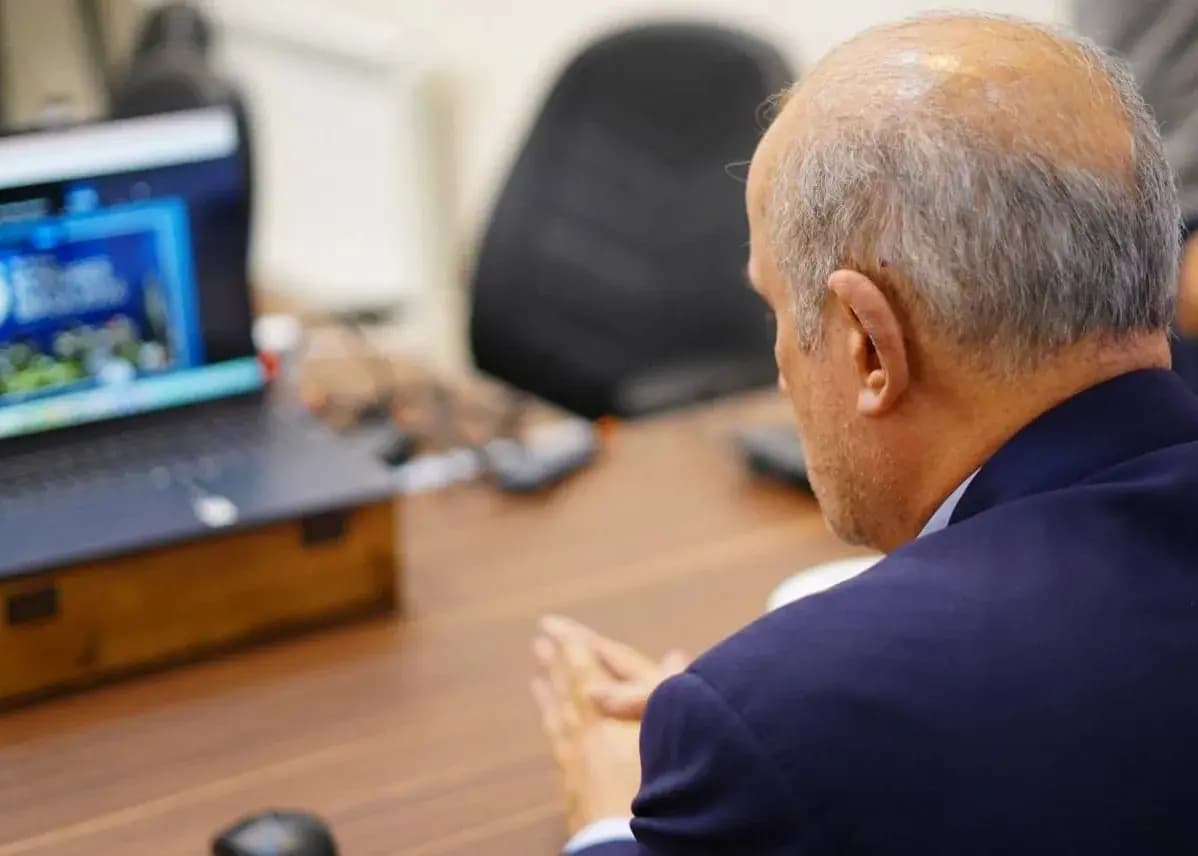 دستور تاج: قراردادهای بازیکنان باید منتشر شود